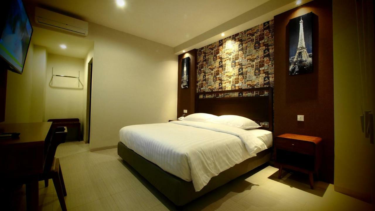 De Boutique Style Hotel Malang Dış mekan fotoğraf